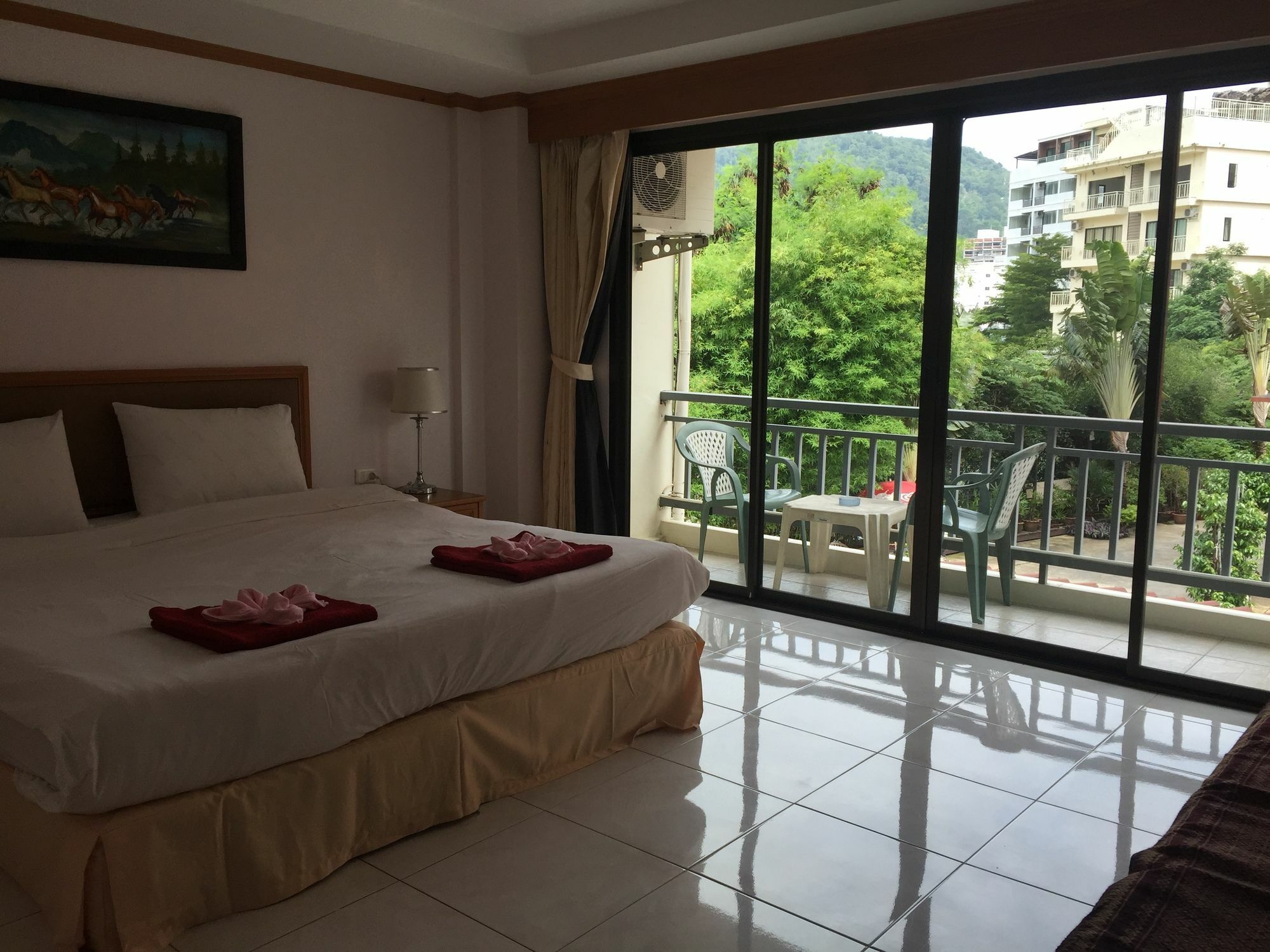 Total-Inn Patong Екстериор снимка